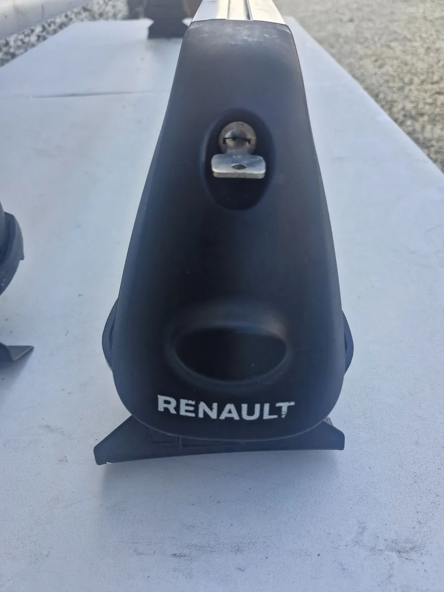 Roof Bars for Renault Arkana - Image 2
