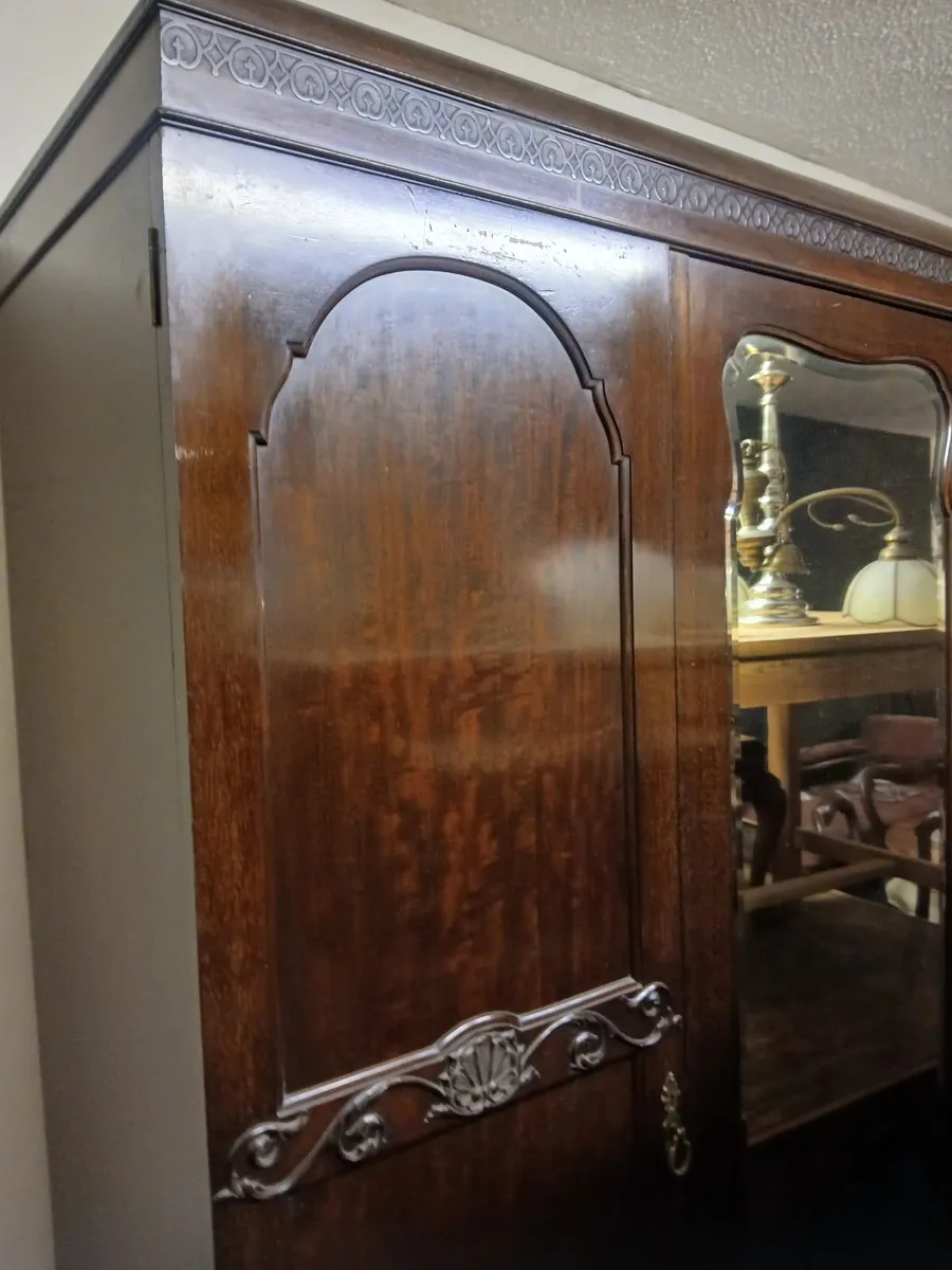 old wardrobe - Image 1
