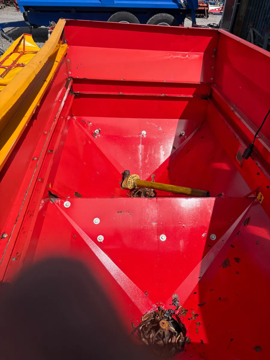 LRM Bogbelle fertiliser spreader - Image 4