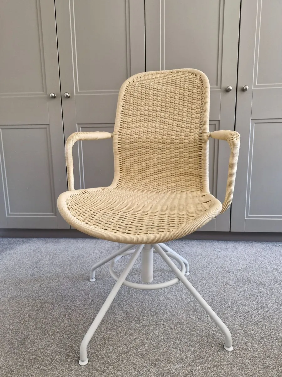 Office chair - Image 2