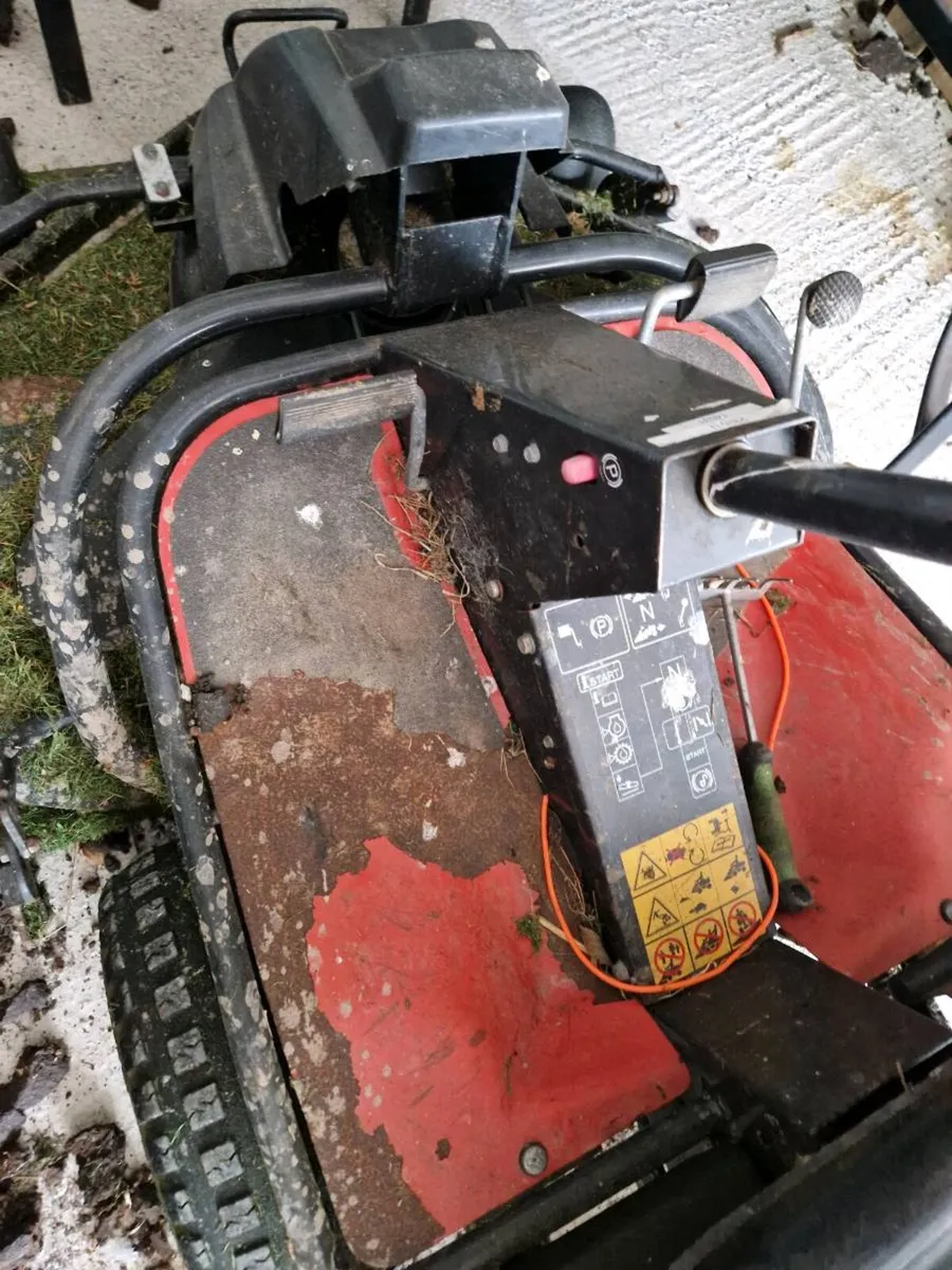 Lawn mower - Image 2