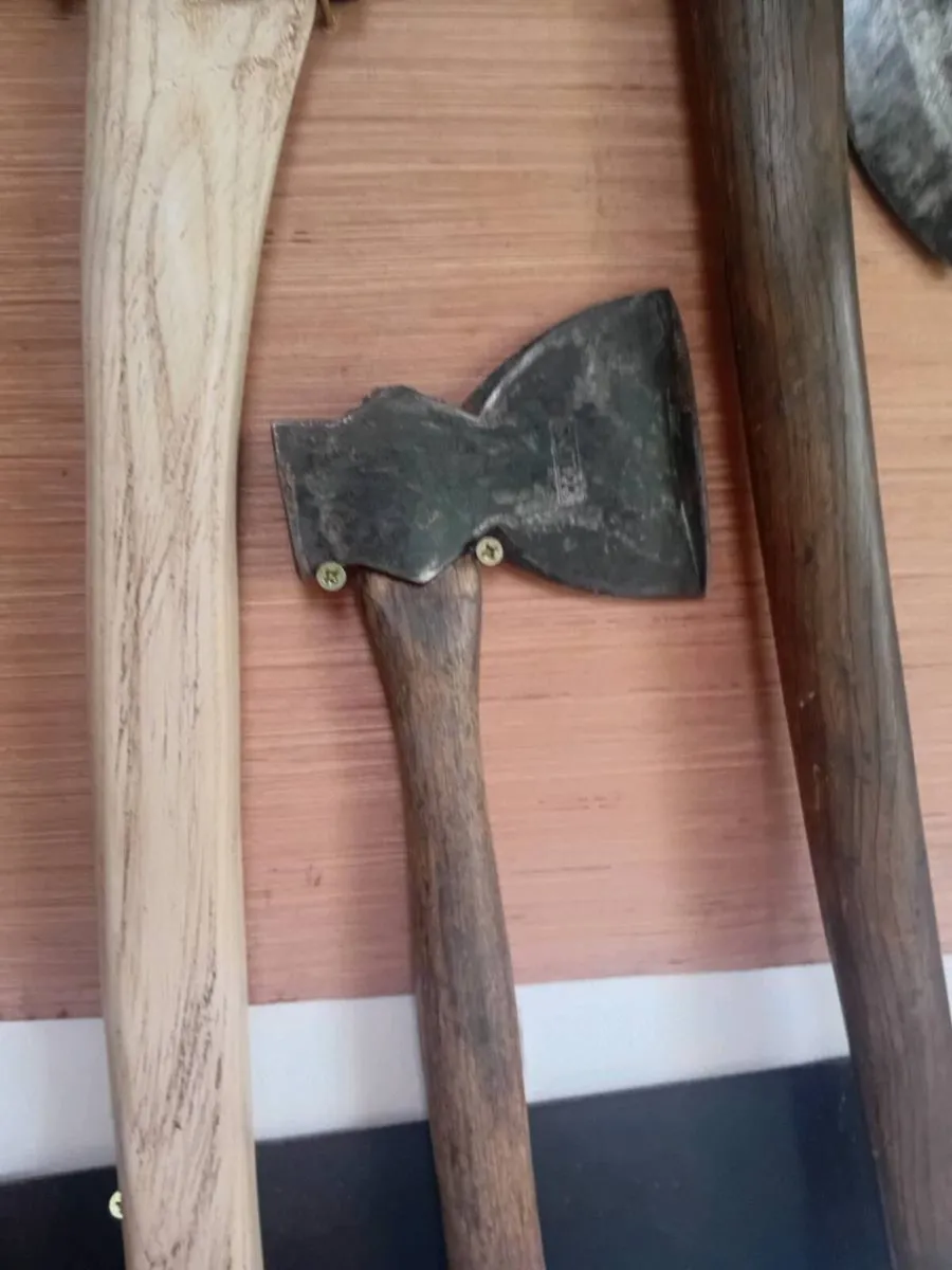 vintage axe - Image 4