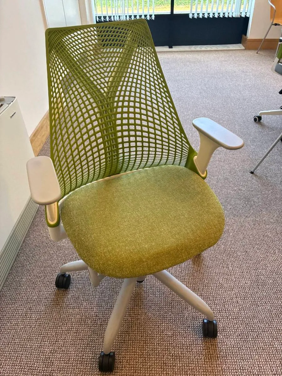 Herman Miller sayl executive chair