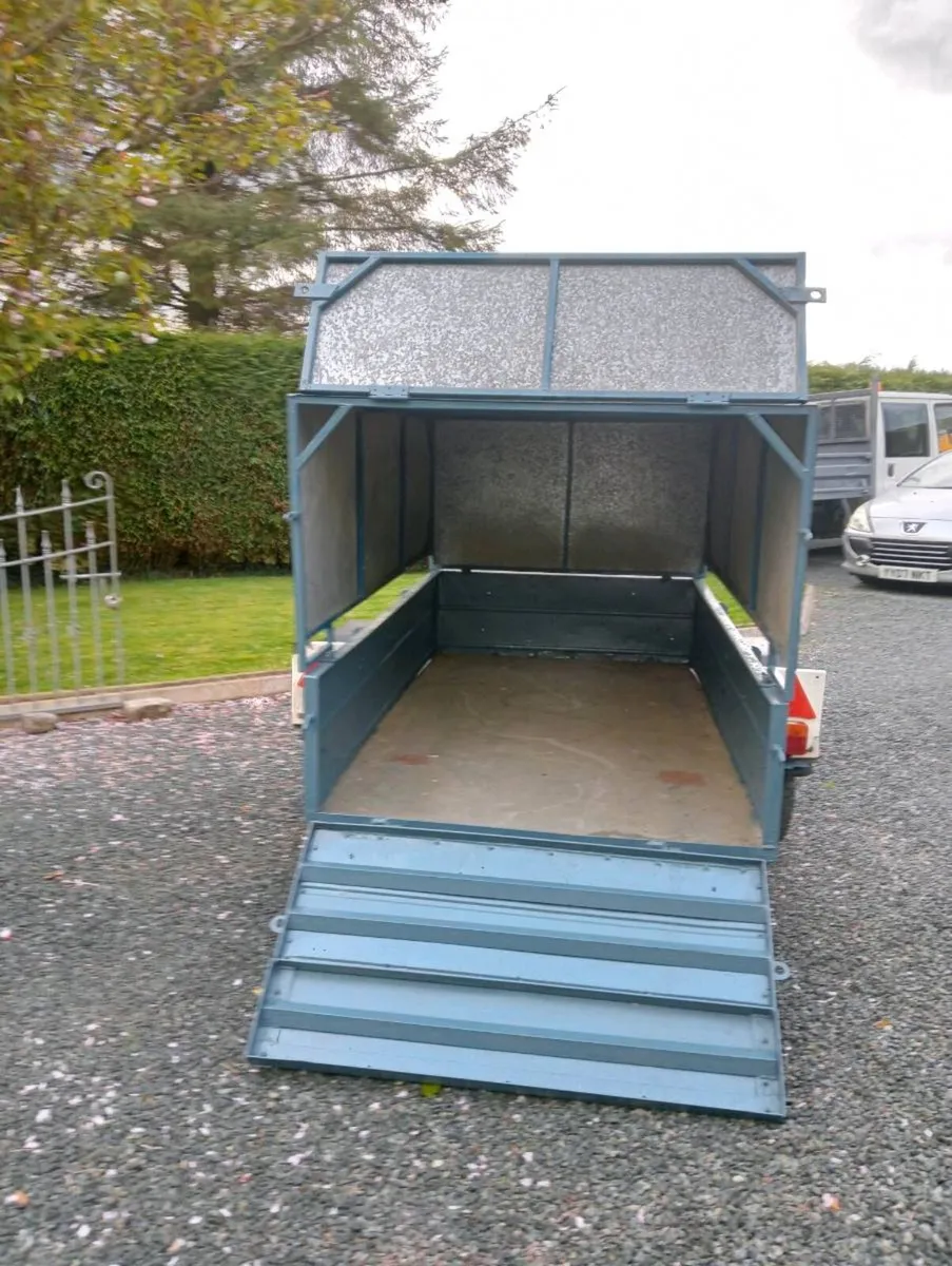 TRAILER - Image 2
