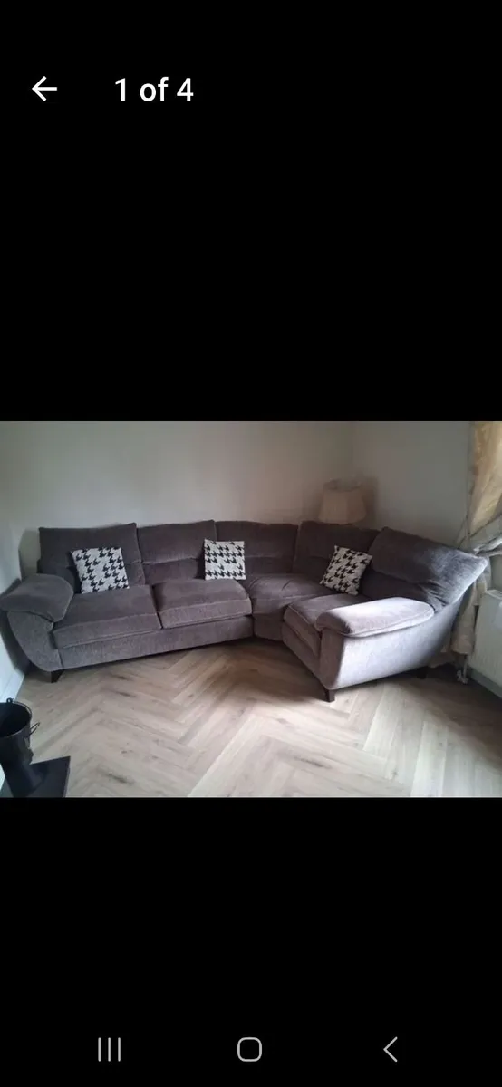 Corner sofa & snuggle chair - Image 1