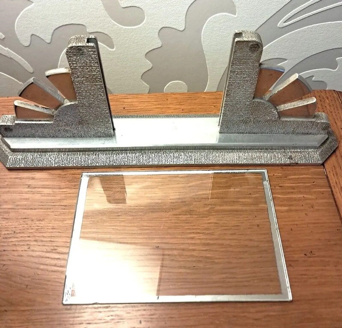Vintage Art Deco Bauhaus Tiered Picture Frame - Image 2