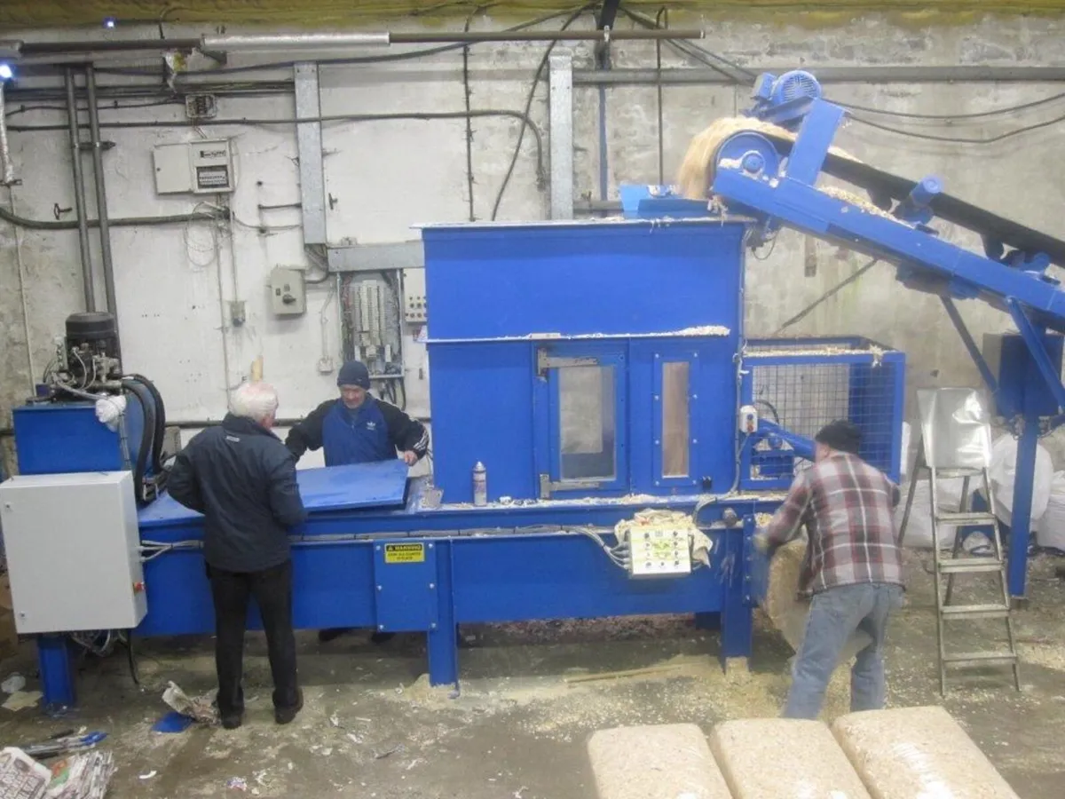 Wood shavings baler - Image 3