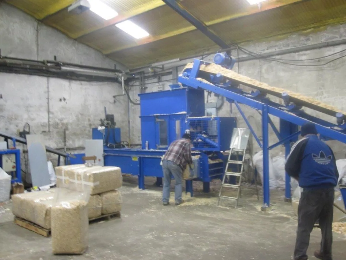 Wood shavings baler - Image 2