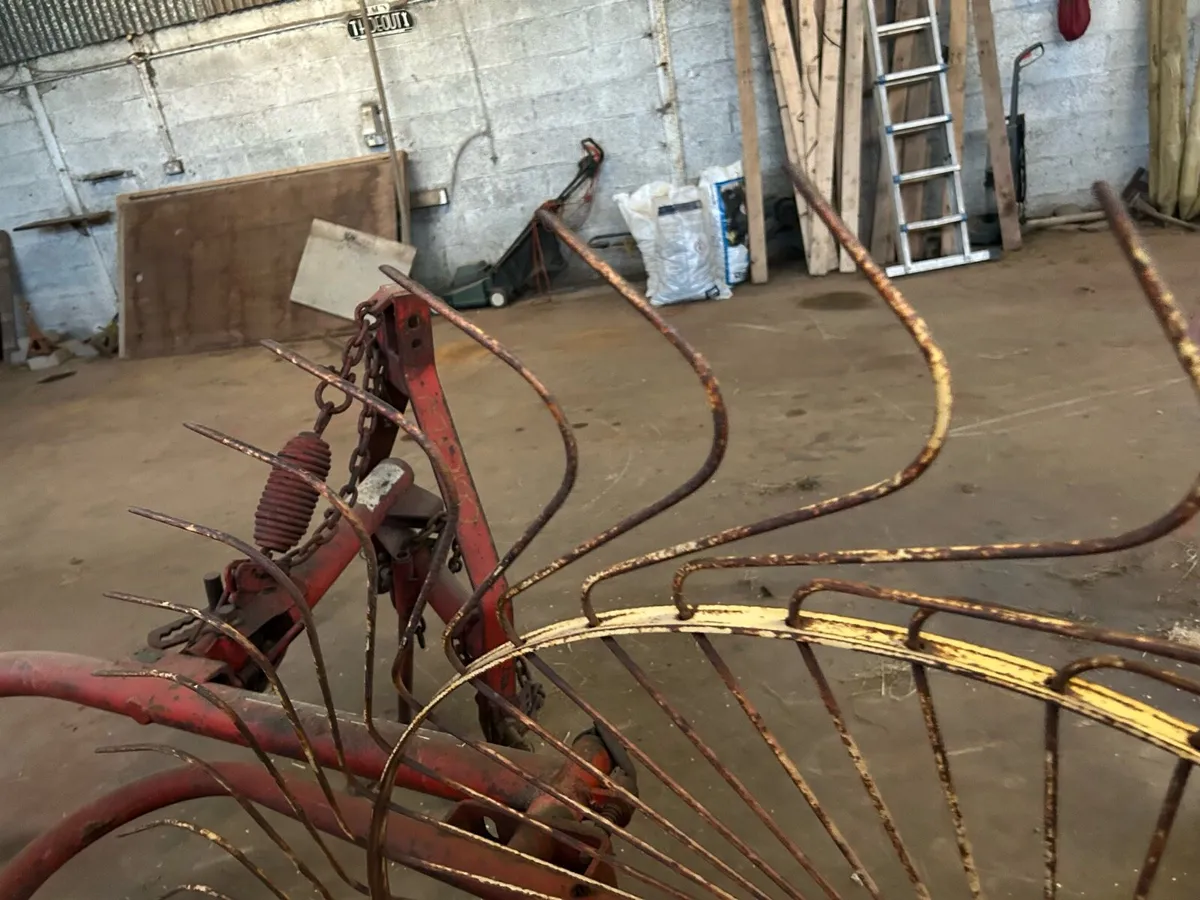 Lely acrobat rake - Image 2