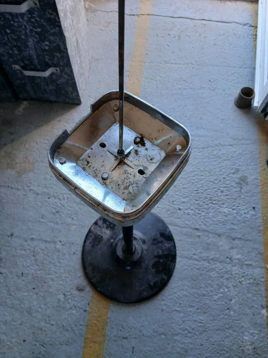 Vintage sweet stand - Image 1