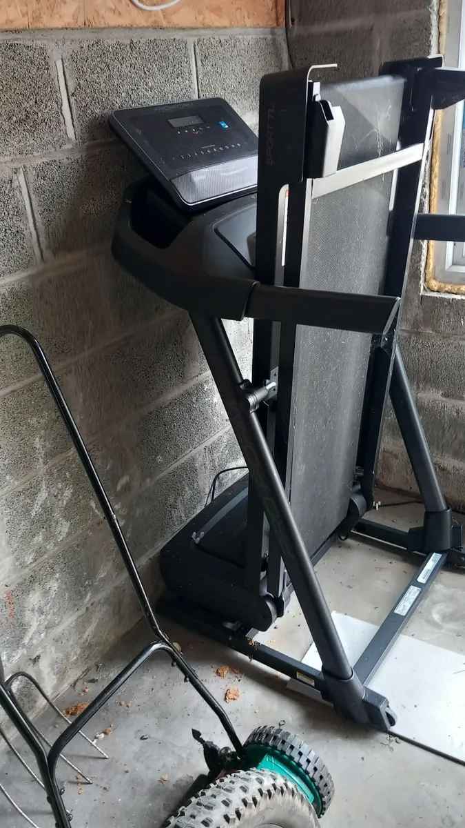 Treadmill - Image 1