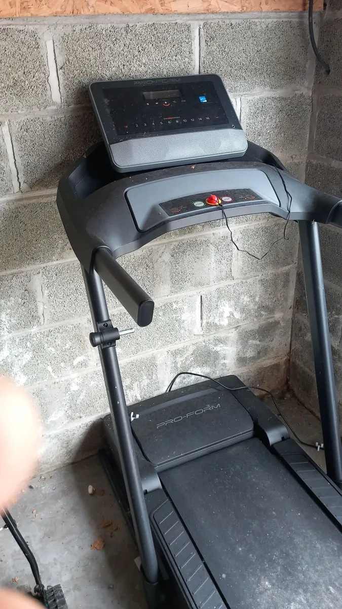 Treadmill - Image 2