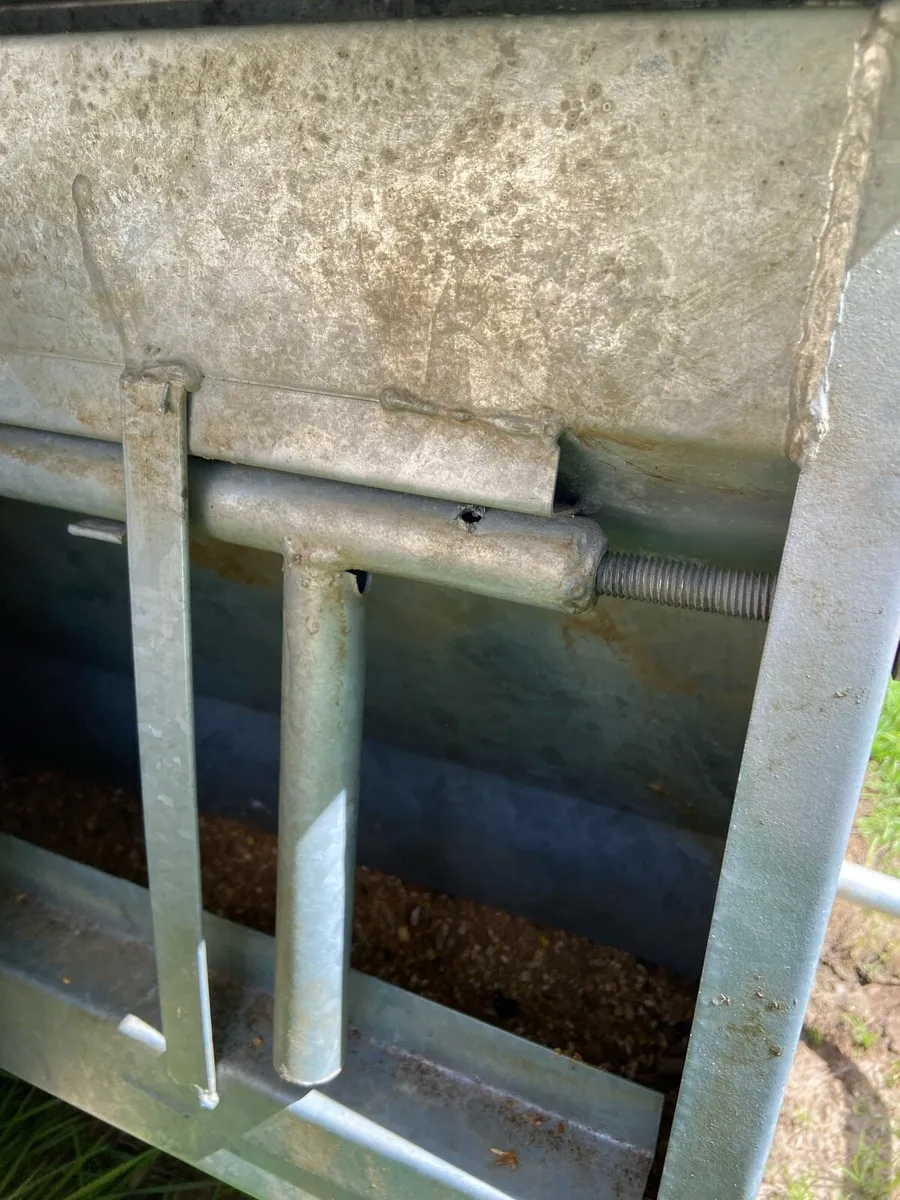 Lamb creep feeder - Image 2