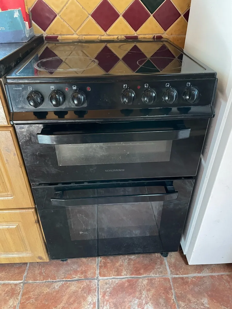 Kitchen white goods - Image 3