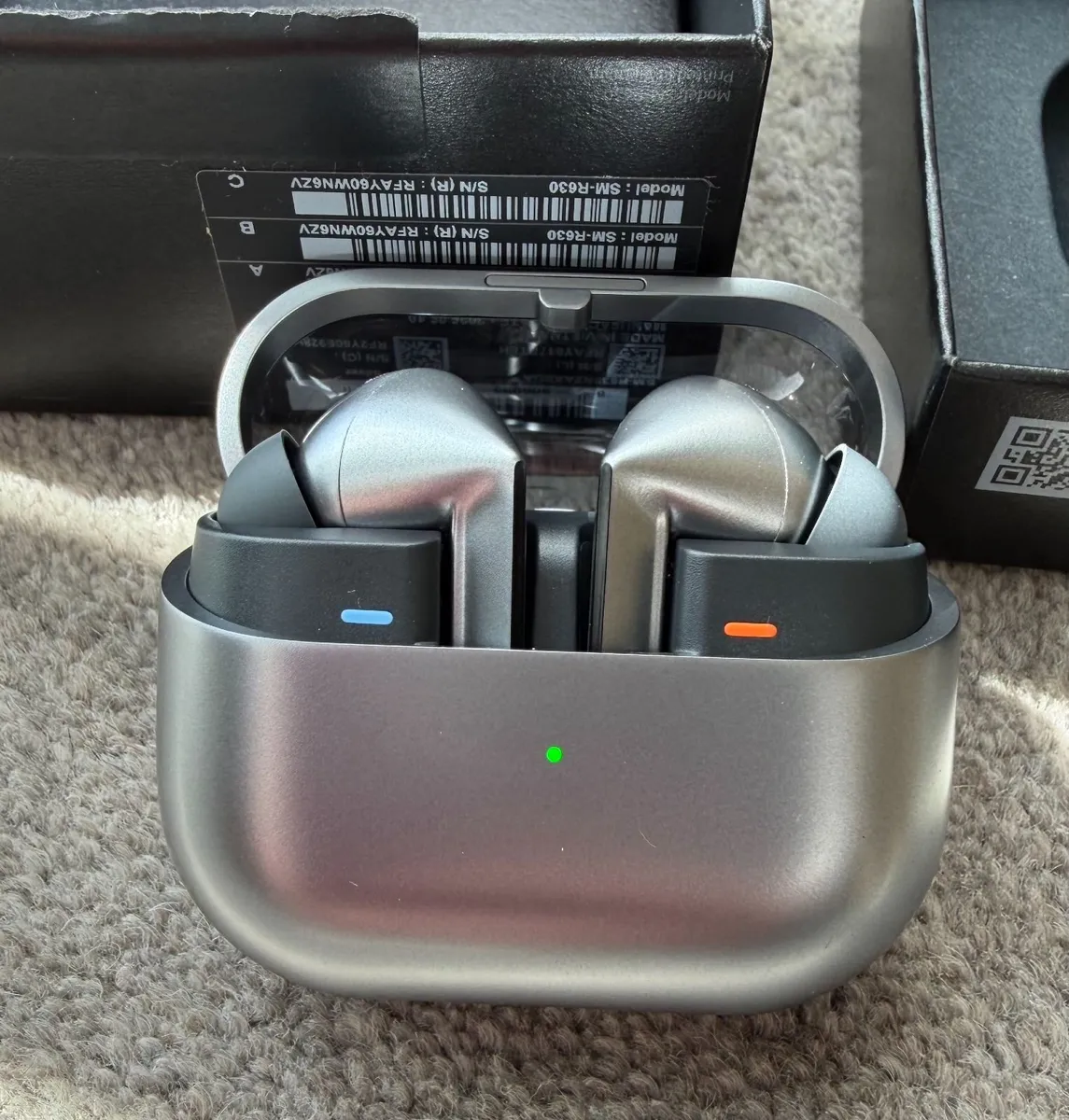 Samsung Galaxy Buds3 Pro - Image 1