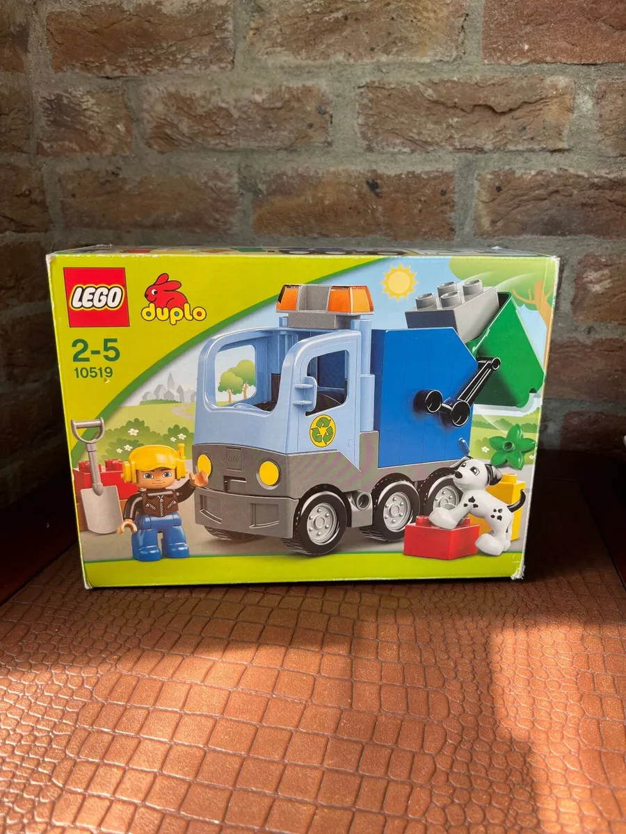 Lego Duplo Garbage Truck - Image 3