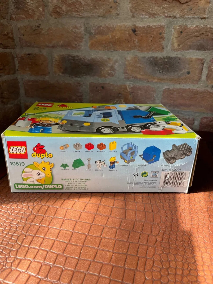 Lego Duplo Garbage Truck - Image 2