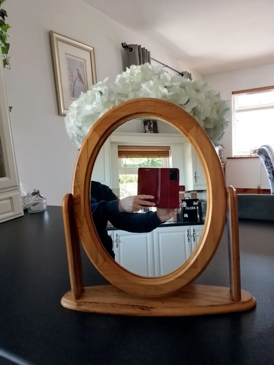 Mirror - Image 1