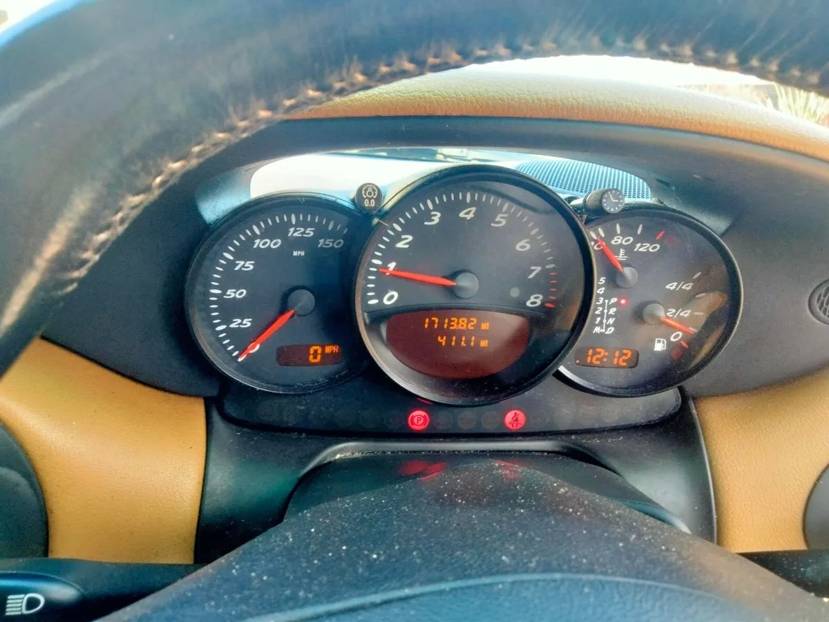 Porsche Boxster 2002 - Image 1