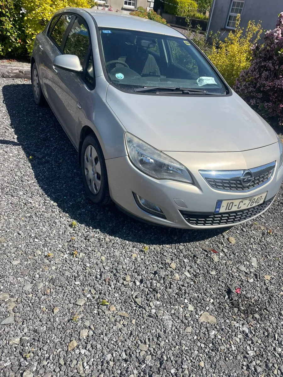 Opel Astra - Image 1