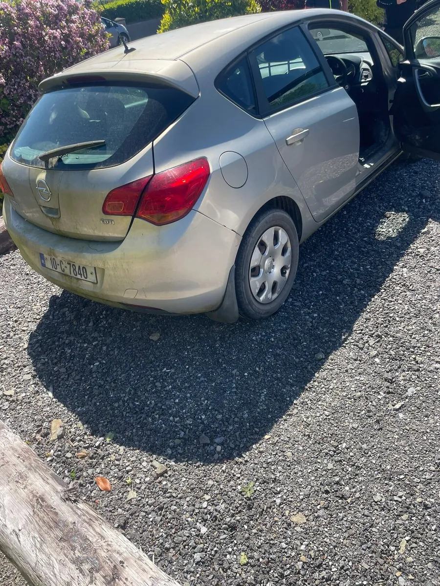Opel Astra - Image 4