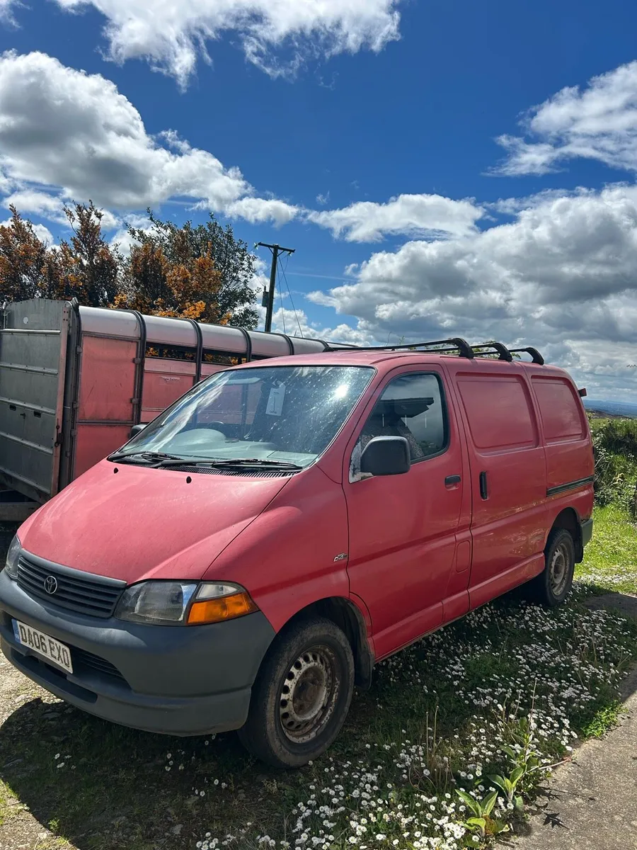 Toyota hiace and landcrusier - Image 2