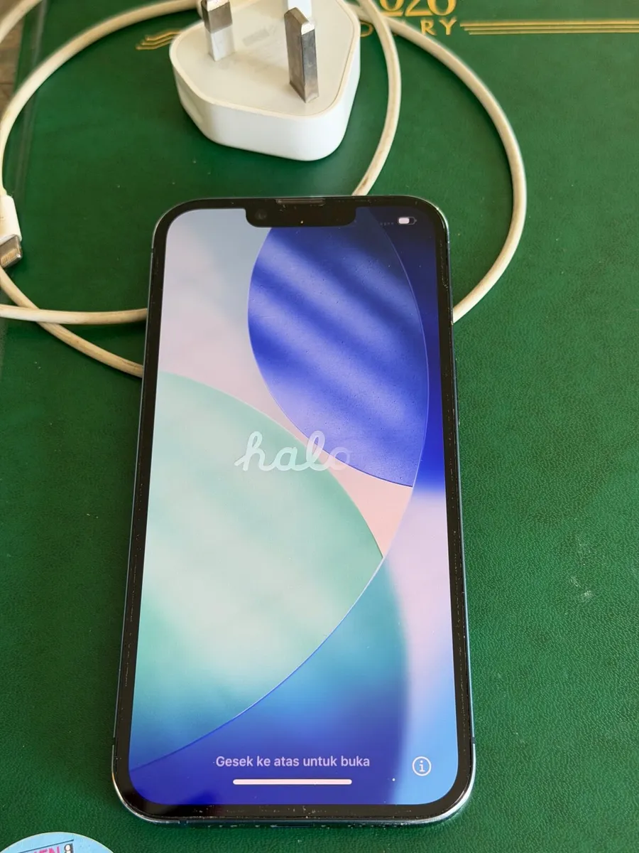 iPhone 14 128 GB Midnight Black Unlocked - Image 2