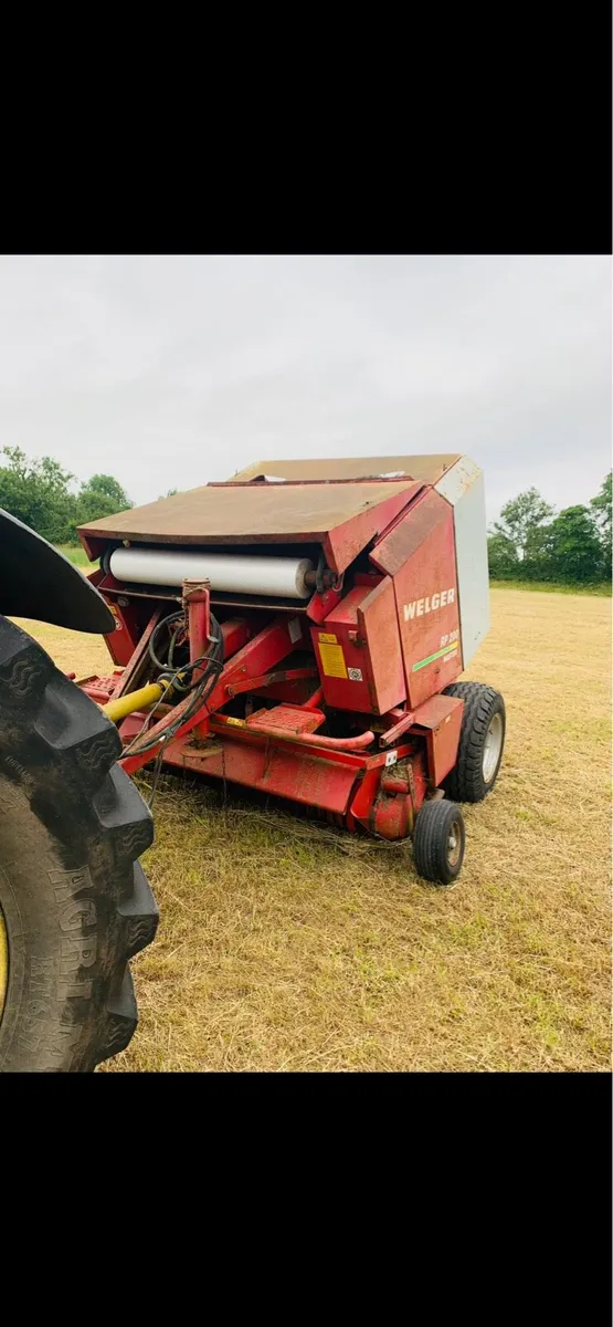Welger round baler - Image 1