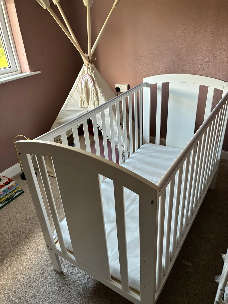 White Laba Cot with mattress, excellent condition. - Image 1