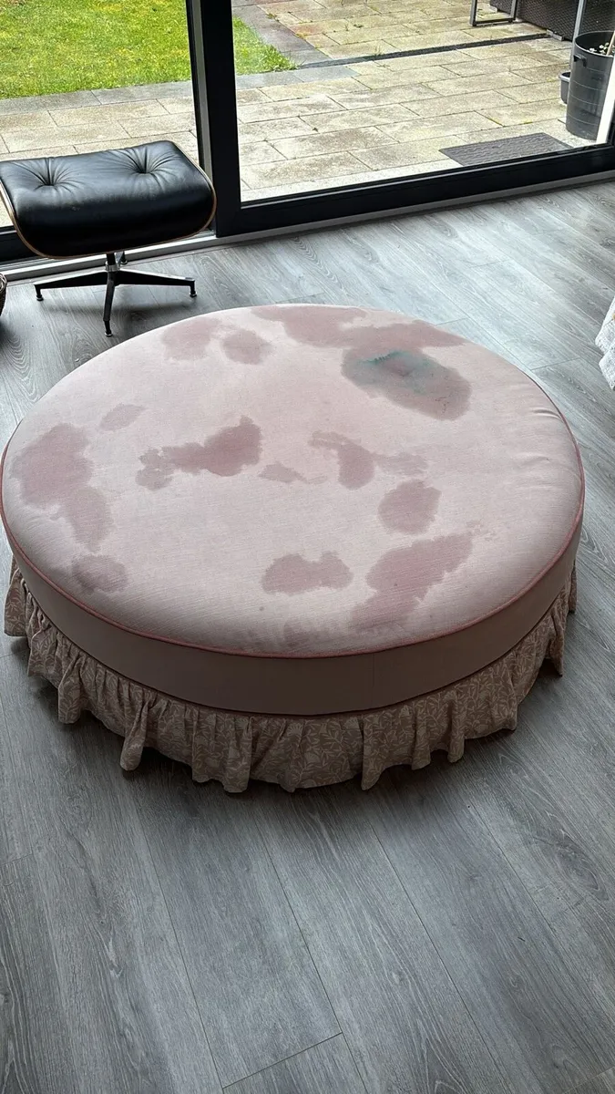FREE Pink round pouf ottoman 120cm