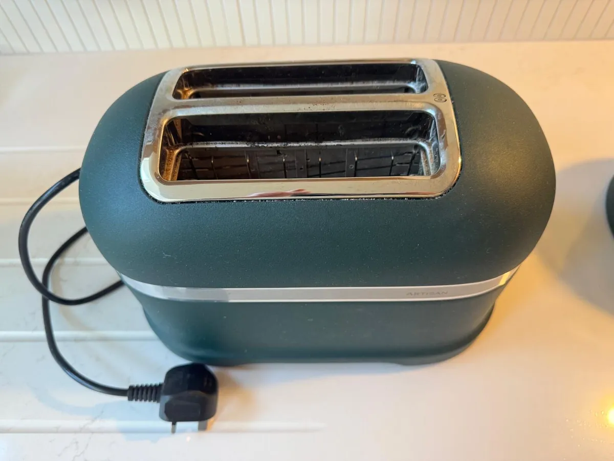 Kitchen Aid Kettle and Toaster - Image 2