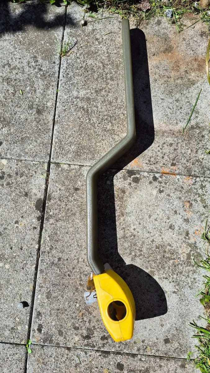 Steering wheel lock - Image 2