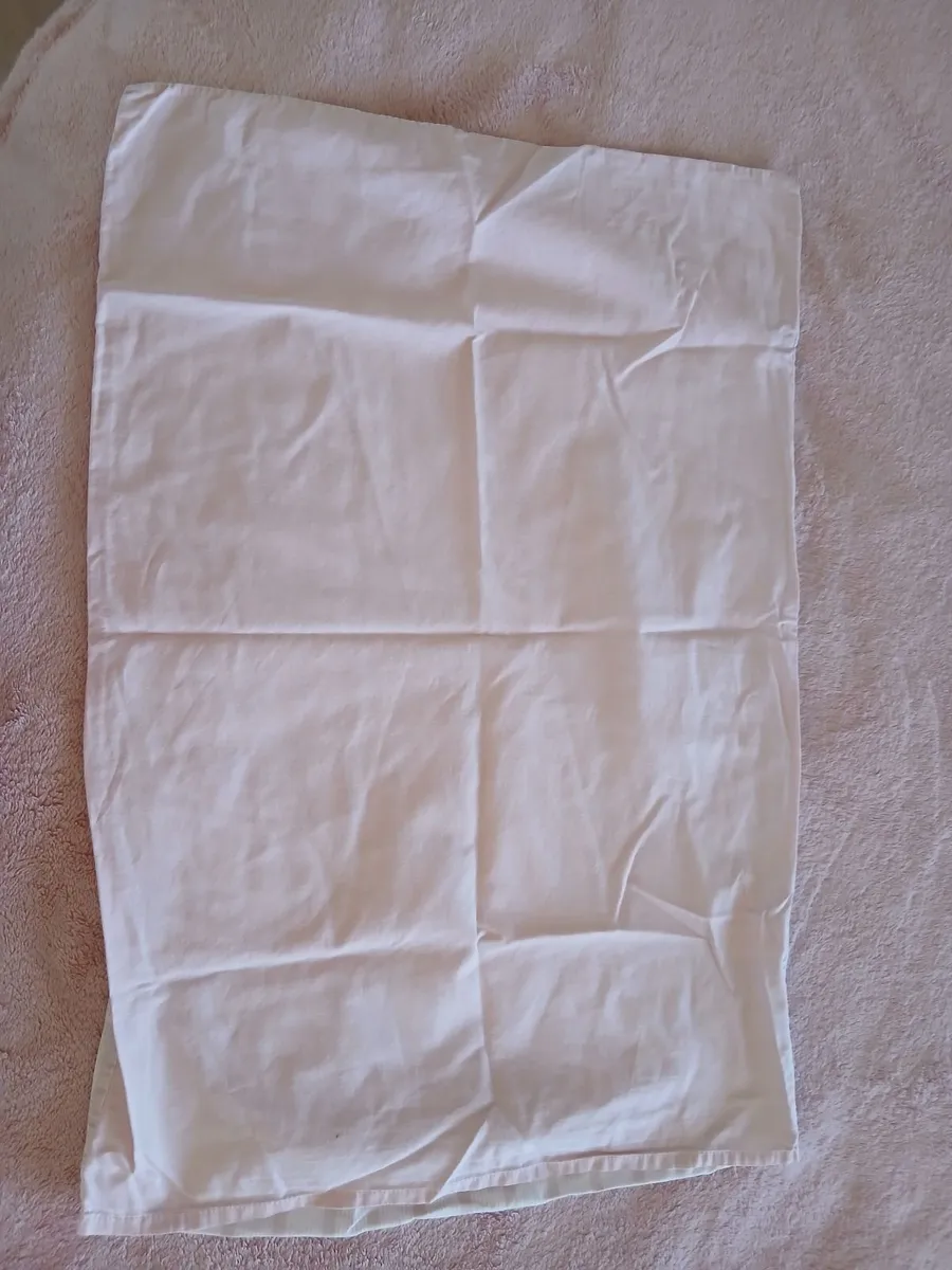 Double Duvet cover and 2 pillow cases - Image 2
