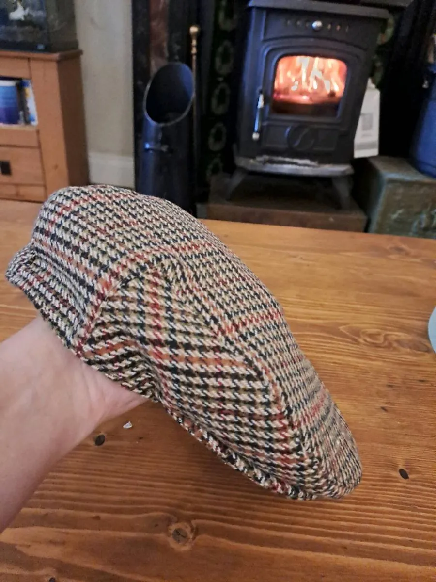Hawkins Country Collection Flat Cap Size 60cm - Image 3