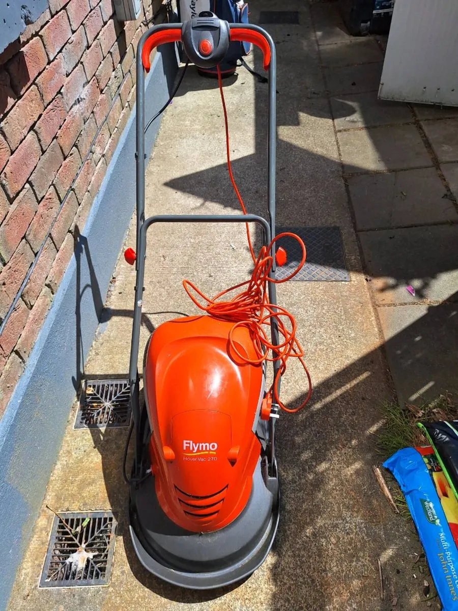 Lawnmower and strimmer - Image 4