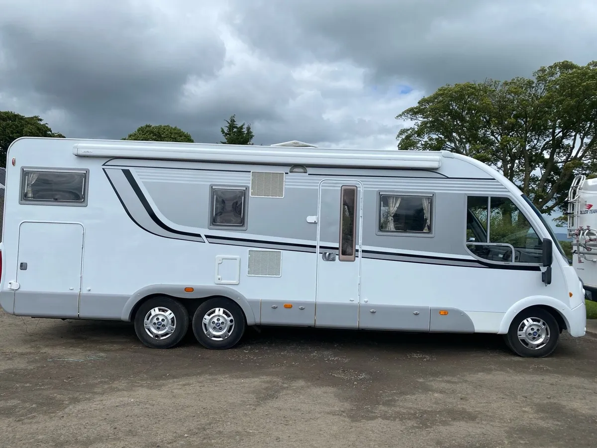 Motorhome - Image 2