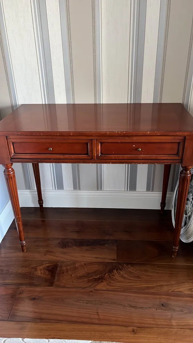 Console Table - Image 2