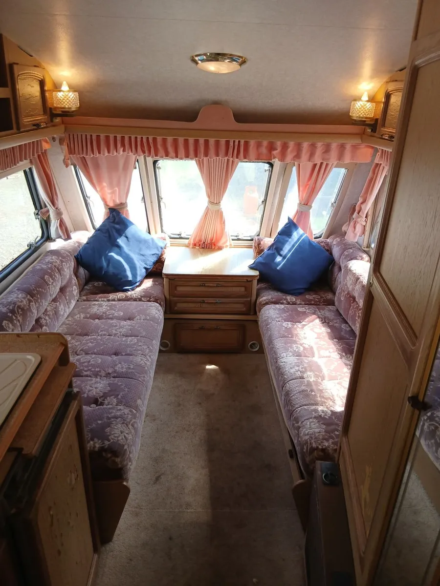 Caravans - Image 4