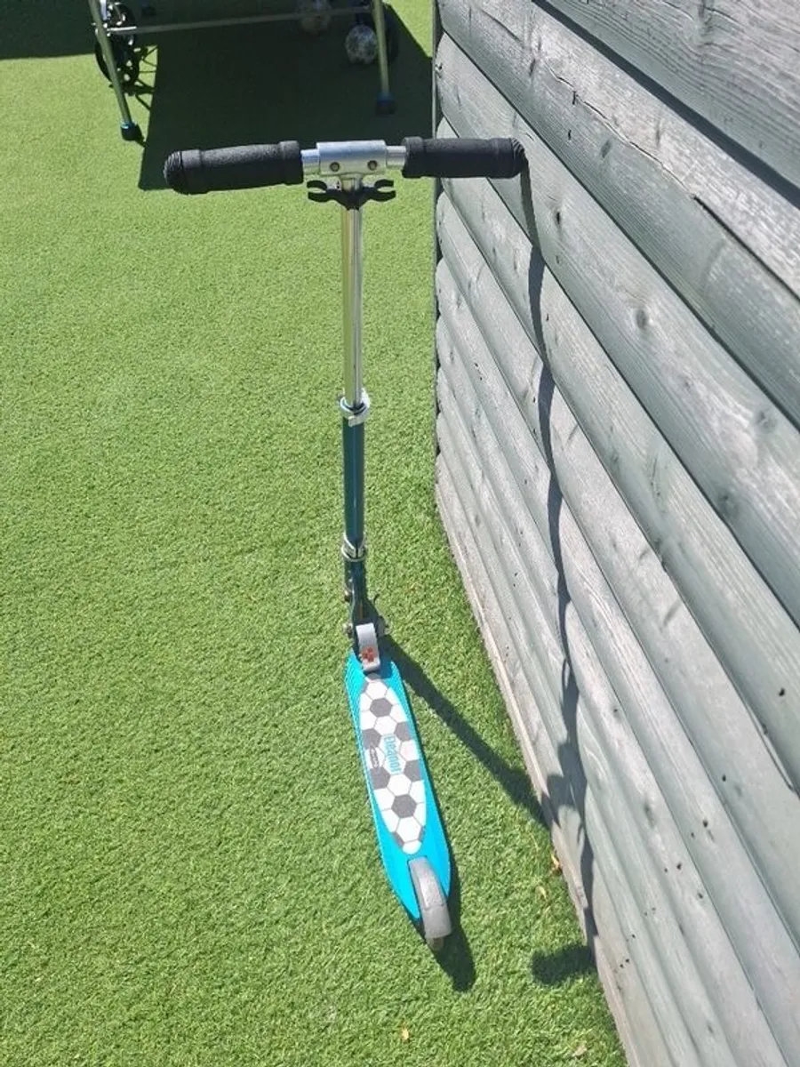 Micro Scooter - Image 3