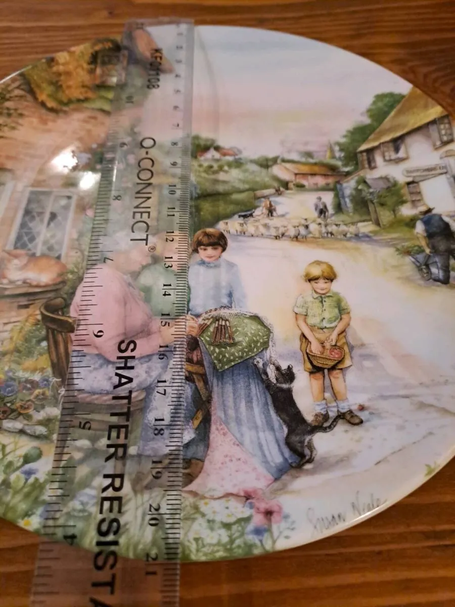 Royal Doulton The Lacemaker Collector Plate - Image 3