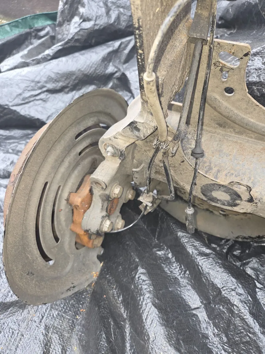 Van part - Image 3