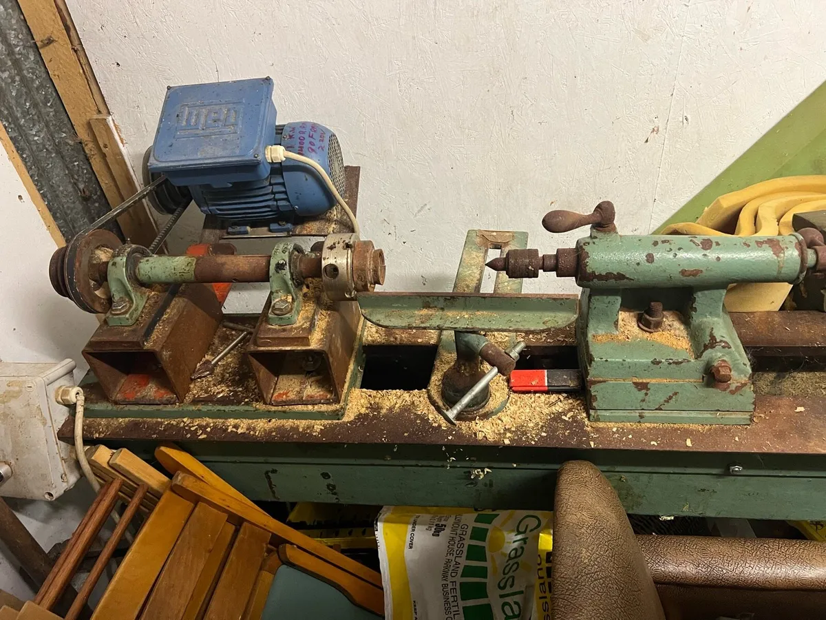 Old style lathe - Image 4