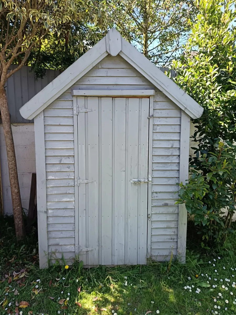 Wooden garden shed - Image 1