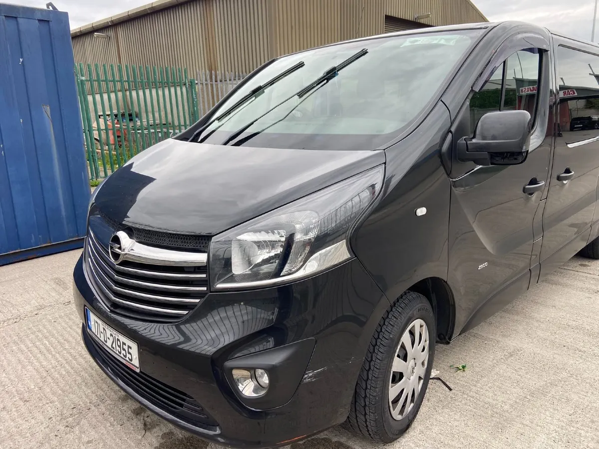Opel Vivaro Crew Cab 2017 - Image 4