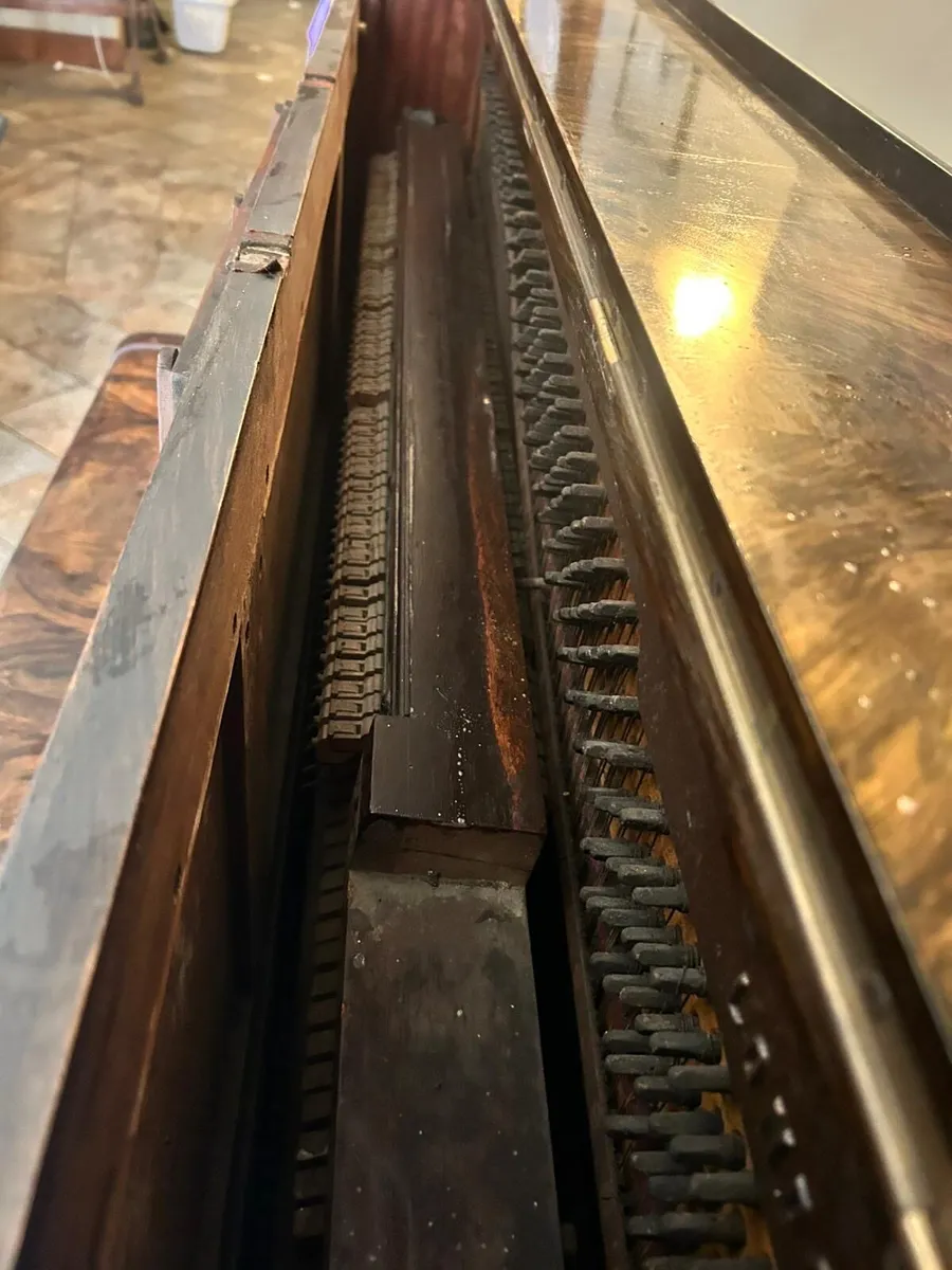 Free Piano - Image 1