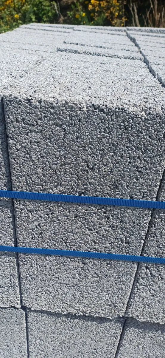 Concrete blocks - Image 2