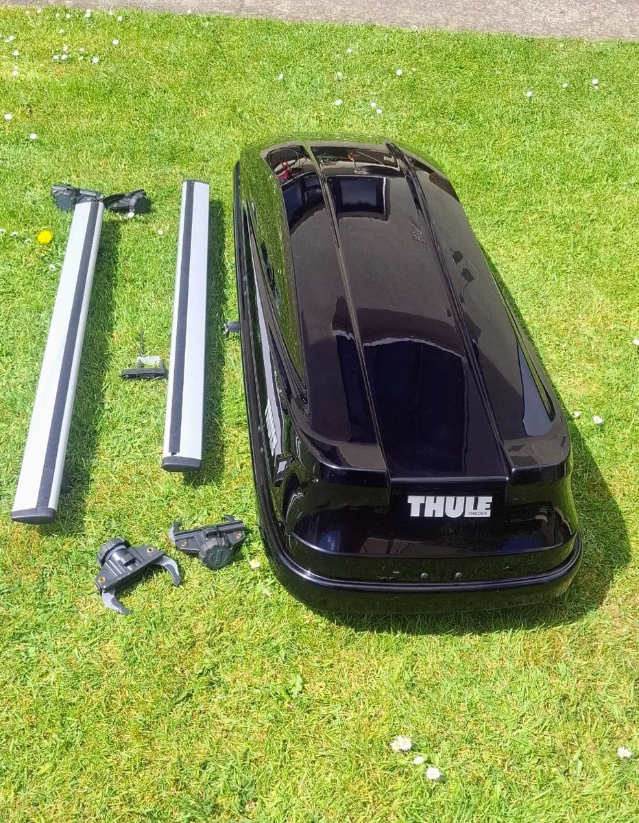 Thule Touring Sport roof box and Ford cross bars - Image 3