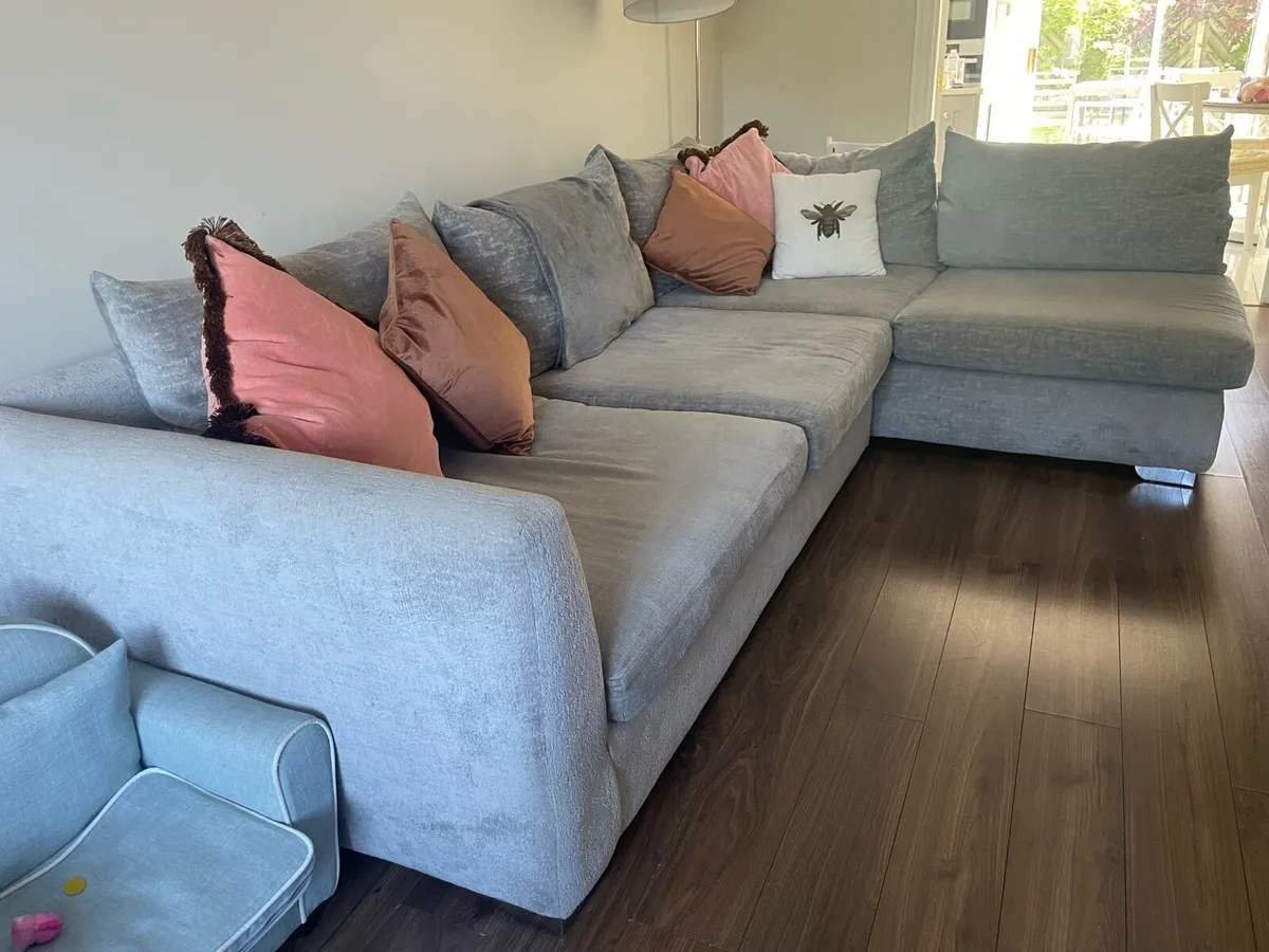 Xl corner sofa - Image 1