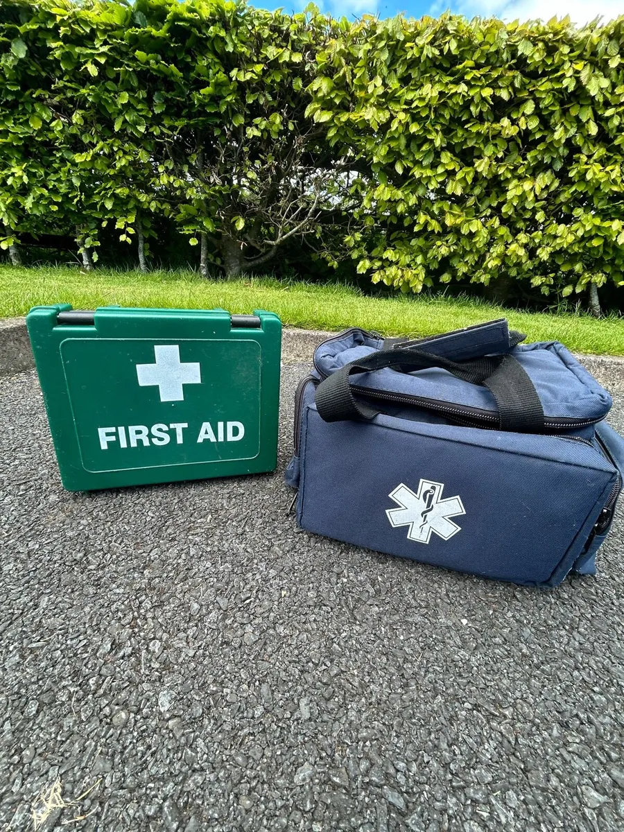 First aid bag and box - Image 1