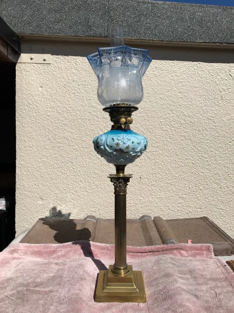 Antique oil lamp - Image 3